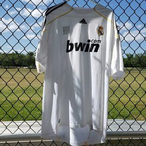 Real Madrid Mens 2XL Soccer Jersey